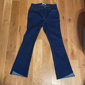 Nine West Kick Flare size 6 Jeans!